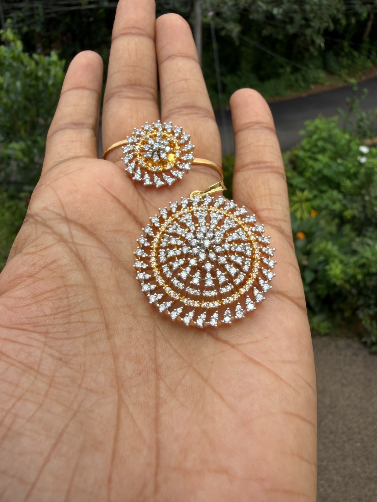 Pendents Set
